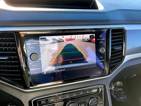 Used 2022 Volkswagen Atlas Cross Sport SEL R-Line image 14