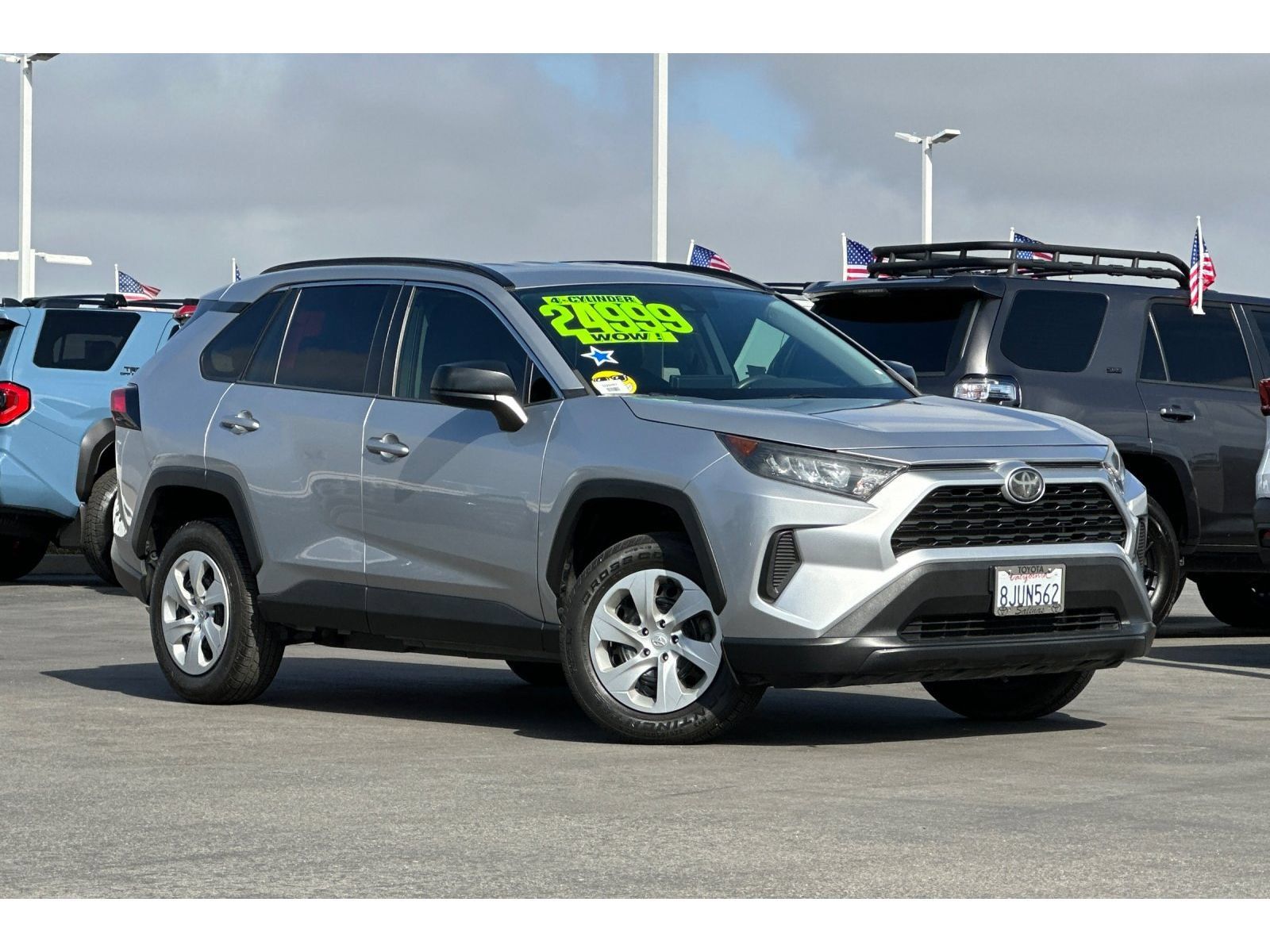 Used 2019 Toyota RAV4 LE w/ Carpet Mat Package FWD image 2