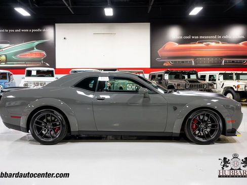 Used 2019 Dodge Challenger SRT Hellcat Redeye image 9