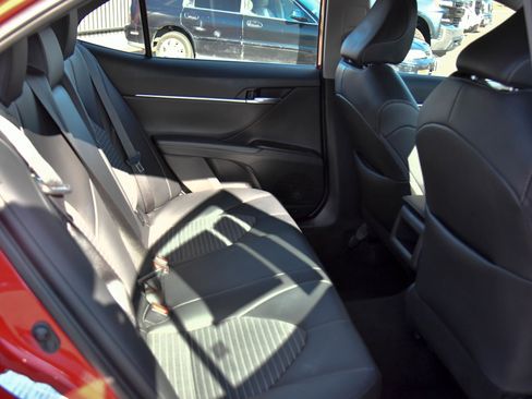 Used 2024 Toyota Camry SE image 36