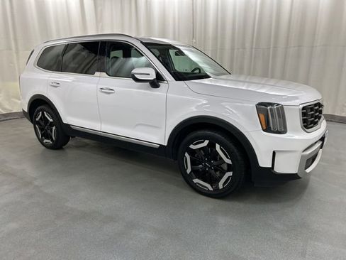 Used 2025 Kia Telluride S AWD/4WD image 1