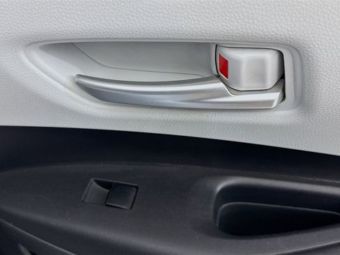 Used 2020 Toyota Corolla SE image 30