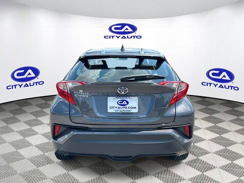 Used 2021 Toyota C-HR LE FWD image 4