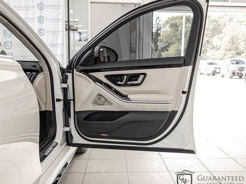 Used 2023 Mercedes-Benz S 500 4MATIC w/ AMG Line image 40