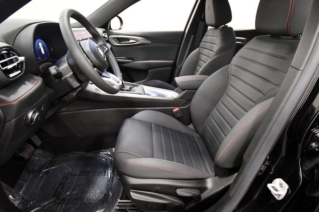 Used 2023 Dodge Hornet GT w/ Cold Weather Group AWD/4WD image 14