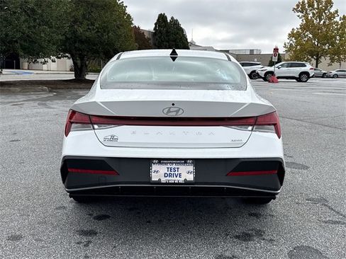 New 2026 Hyundai Elantra Blue image 6