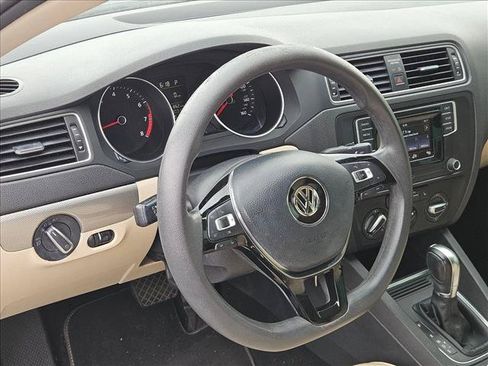 Used 2018 Volkswagen Jetta Wolfsburg Edition FWD image 8