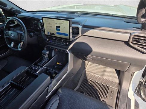 Used 2025 Toyota Tundra Limited AWD/4WD image 26
