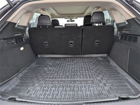 Certified 2023 Lincoln Nautilus Reserve w/ Monochromatic Package image 30