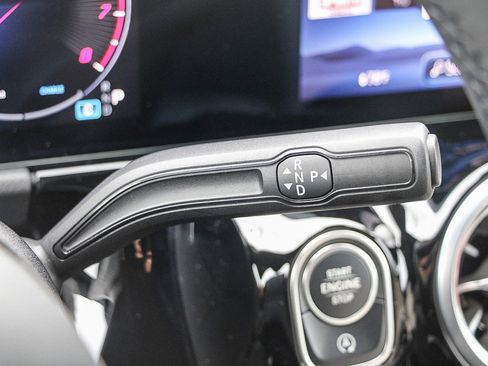 Certified 2025 Mercedes-Benz GLA 250 image 21