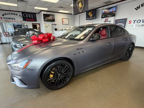Used 2022 Maserati Ghibli Modena RWD image 2