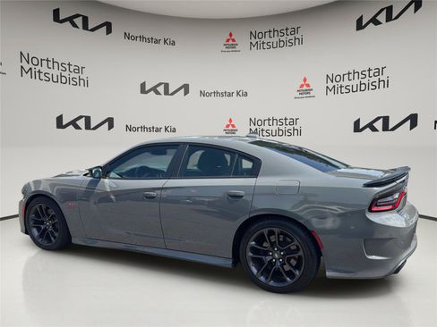 Used 2023 Dodge Charger Scat Pack w/ Navigation & Travel Group RWD image 3