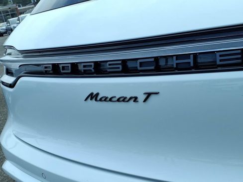 Used 2023 Porsche Macan Turbo w/ Premium Package Plus AWD/4WD image 12