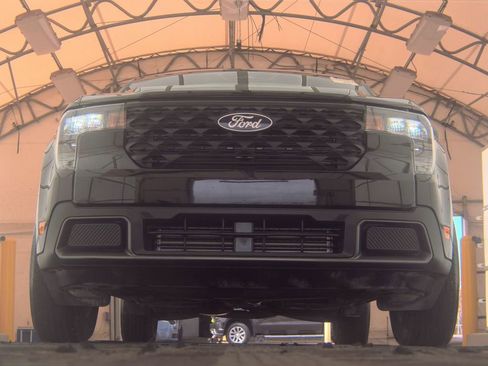 Used 2025 Ford Maverick XLT w/ Equipment Group 302A image 3