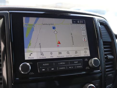 Used 2021 Nissan Titan PRO-4X w/ Pro-4x Convenience Package image 11