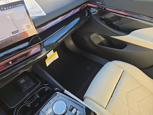 New 2026 BMW 530i xDrive image 18