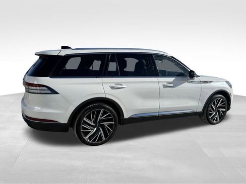 Used 2025 Lincoln Aviator Reserve w/ Equipment Group 201A image 8