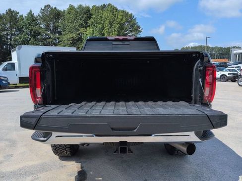 Used 2023 GMC Sierra 2500 SLT w/ SLT Premium Package AWD/4WD image 16