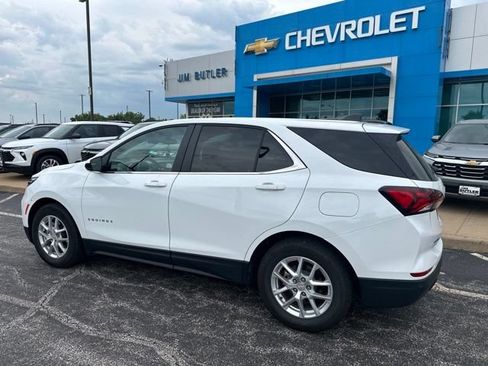 Used 2024 Chevrolet Equinox LT w/ LPO, Cargo Package FWD image 4