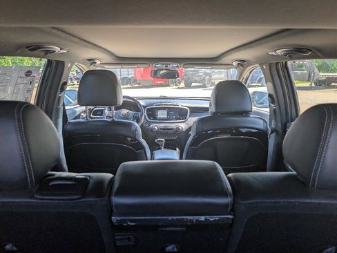 Used 2019 Kia Sorento SX FWD image 14
