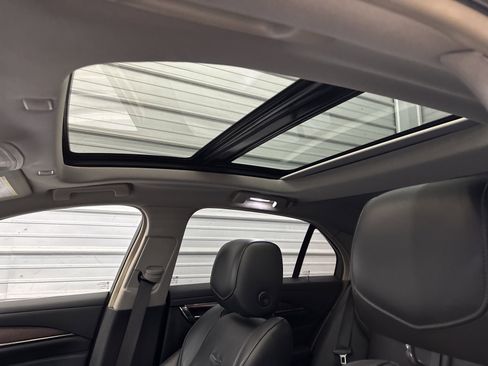 Used 2018 Cadillac CTS Luxury image 22