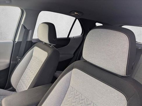 Used 2022 Chevrolet Equinox LT AWD/4WD image 14