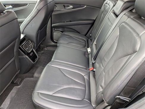 Certified 2023 Lincoln Nautilus Reserve w/ Monochromatic Package image 27