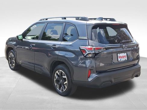 Used 2025 Subaru Forester Premium AWD/4WD image 4