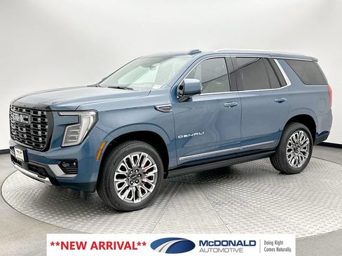 Used 2025 GMC Yukon Denali Ultimate AWD/4WD image 1