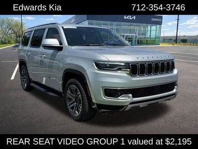 Used 2022 Jeep Wagoneer Series III w/ Rear Seat Video Group 1