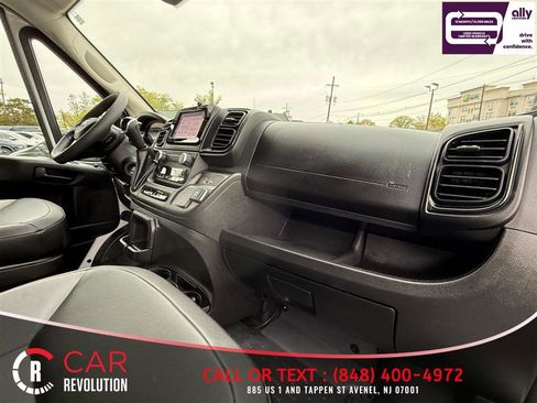 Used 2025 RAM ProMaster 2500 w/ Convenience Group FWD image 29