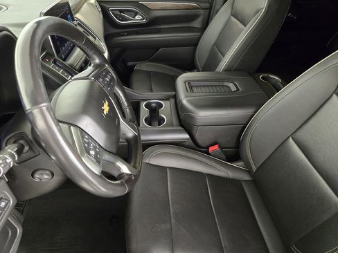 Used 2022 Chevrolet Suburban Premier RWD image 14