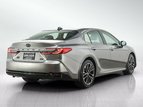 Used 2026 Toyota Camry XLE AWD/4WD image 5