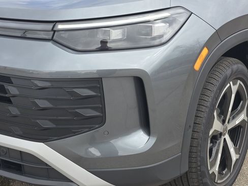 New 2026 Volkswagen Tiguan SE AWD/4WD image 6