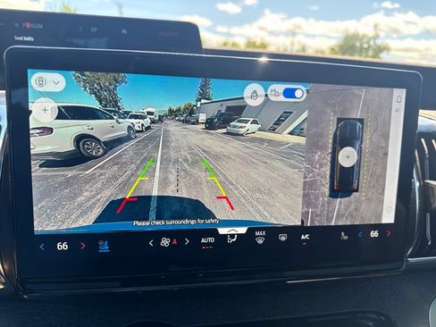 Used 2025 Ford Expedition Tremor AWD/4WD image 22