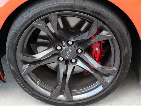 Used 2020 Chevrolet Camaro SS RWD image 34