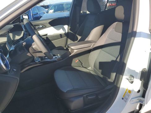 Used 2026 Chevrolet Trax LT image 17