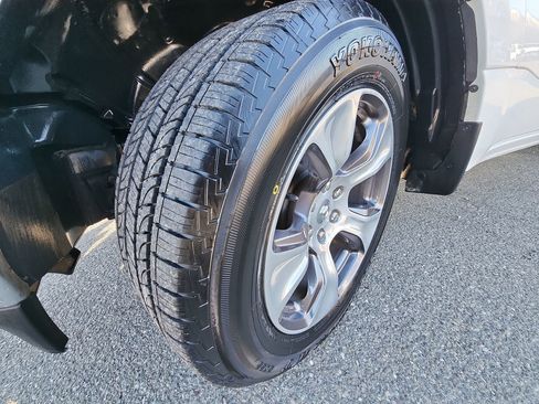 Certified 2024 RAM 1500 Laramie image 18