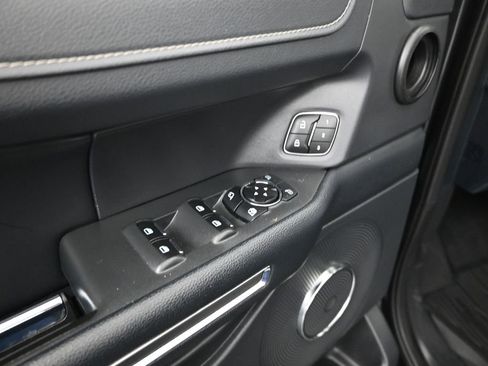 Used 2024 Ford Expedition Max XLT image 11