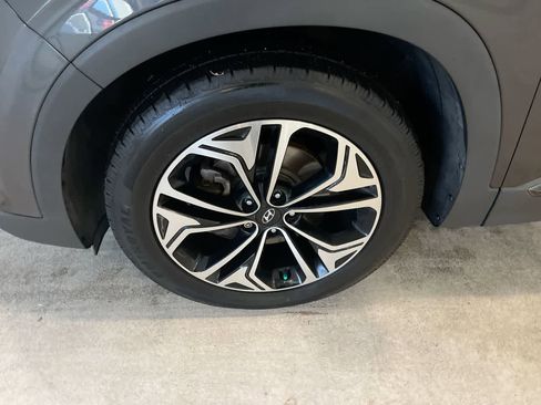 Used 2020 Hyundai Santa Fe Limited image 10