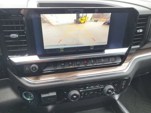 Used 2023 Chevrolet Silverado 1500 LT Trail Boss w/ Protection Package image 10