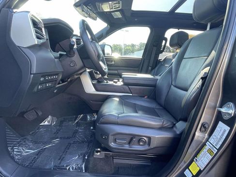 Used 2024 Toyota Tundra Platinum AWD/4WD image 19
