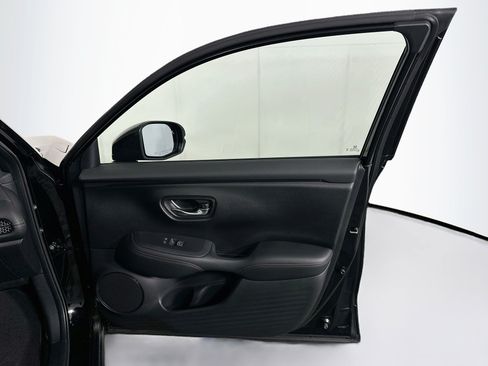 Used 2024 Honda HR-V Sport image 30