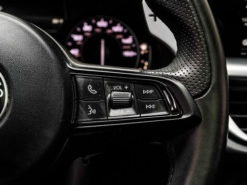 Used 2023 Alfa Romeo Stelvio Veloce image 32