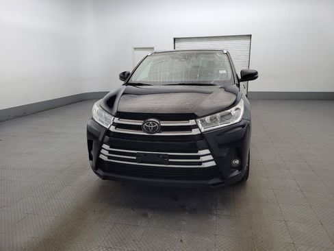 Used 2019 Toyota Highlander XLE image 15