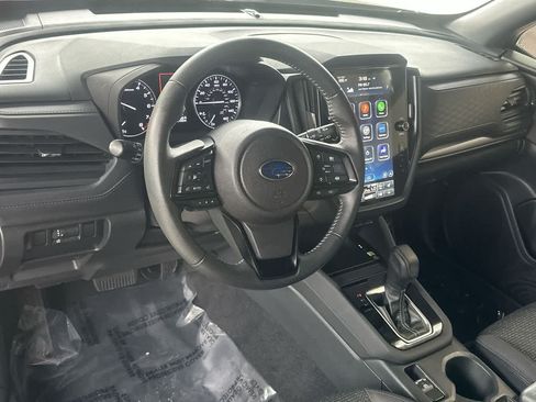 Used 2025 Subaru Forester Premium AWD/4WD image 13