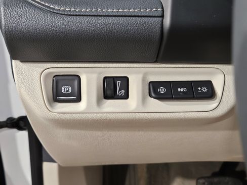 Used 2023 GMC Acadia Denali AWD/4WD image 26