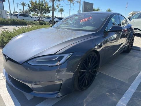 Used 2022 Tesla Model S Plaid image 1