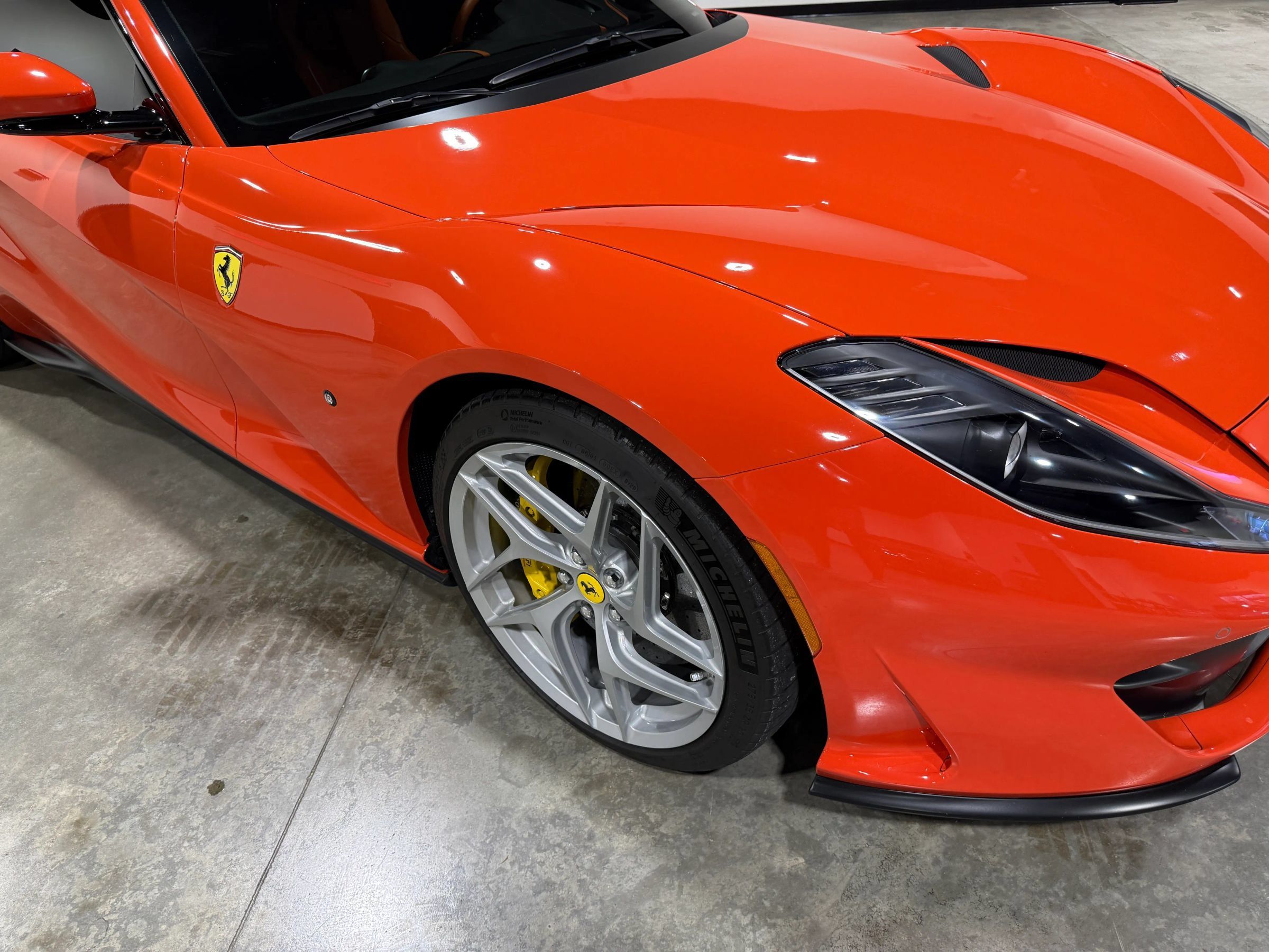 Used 2020 Ferrari 812 Superfast RWD image 28