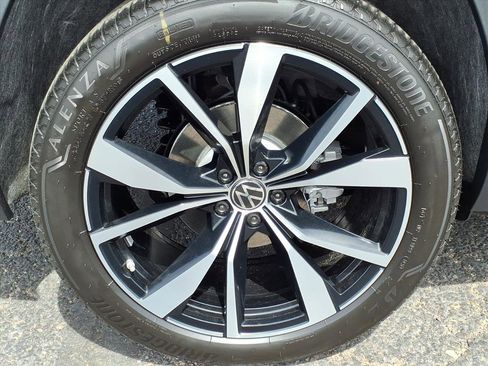 New 2026 Volkswagen Atlas SEL Premium R-Line image 9